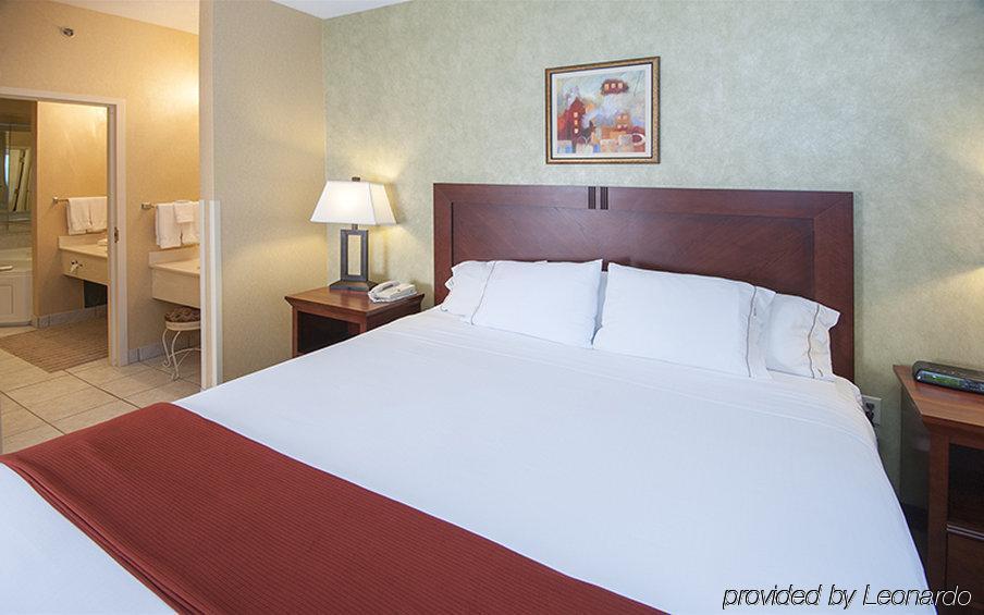 Holiday Inn Express Hotel & Suites Youngstown North-Warren/Niles By Ihg Chambre photo