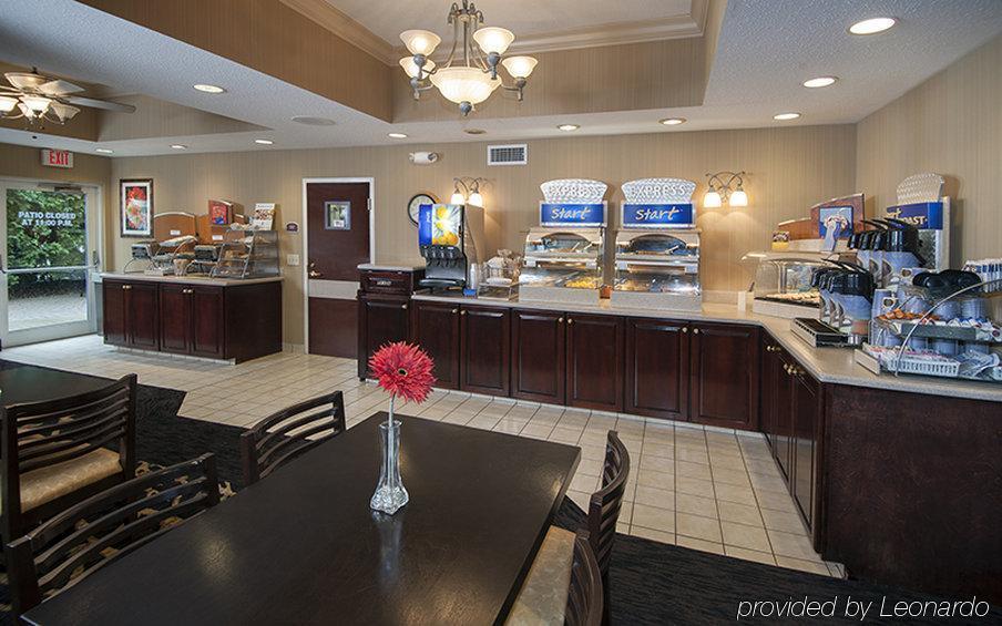 Holiday Inn Express Hotel & Suites Youngstown North-Warren/Niles By Ihg Restaurant photo