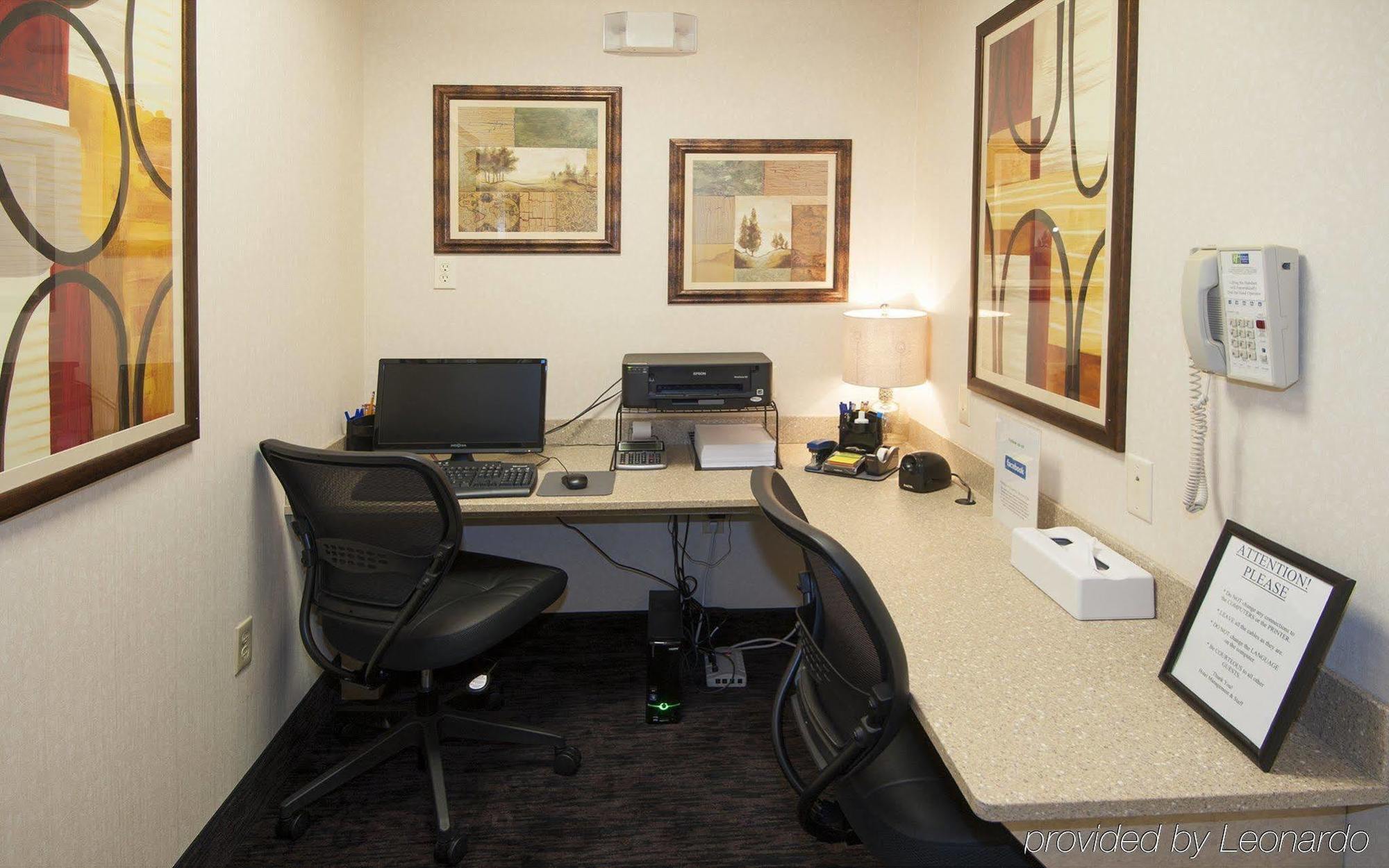 Holiday Inn Express Hotel & Suites Youngstown North-Warren/Niles By Ihg Facilités photo