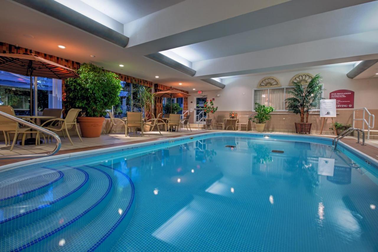 Holiday Inn Express Hotel & Suites Youngstown North-Warren/Niles By Ihg Extérieur photo